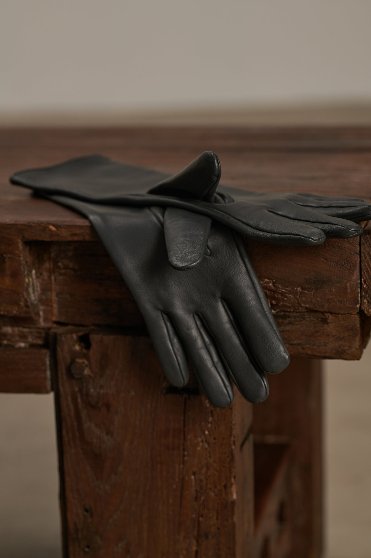 BELLEVILLE GREY GLOVES