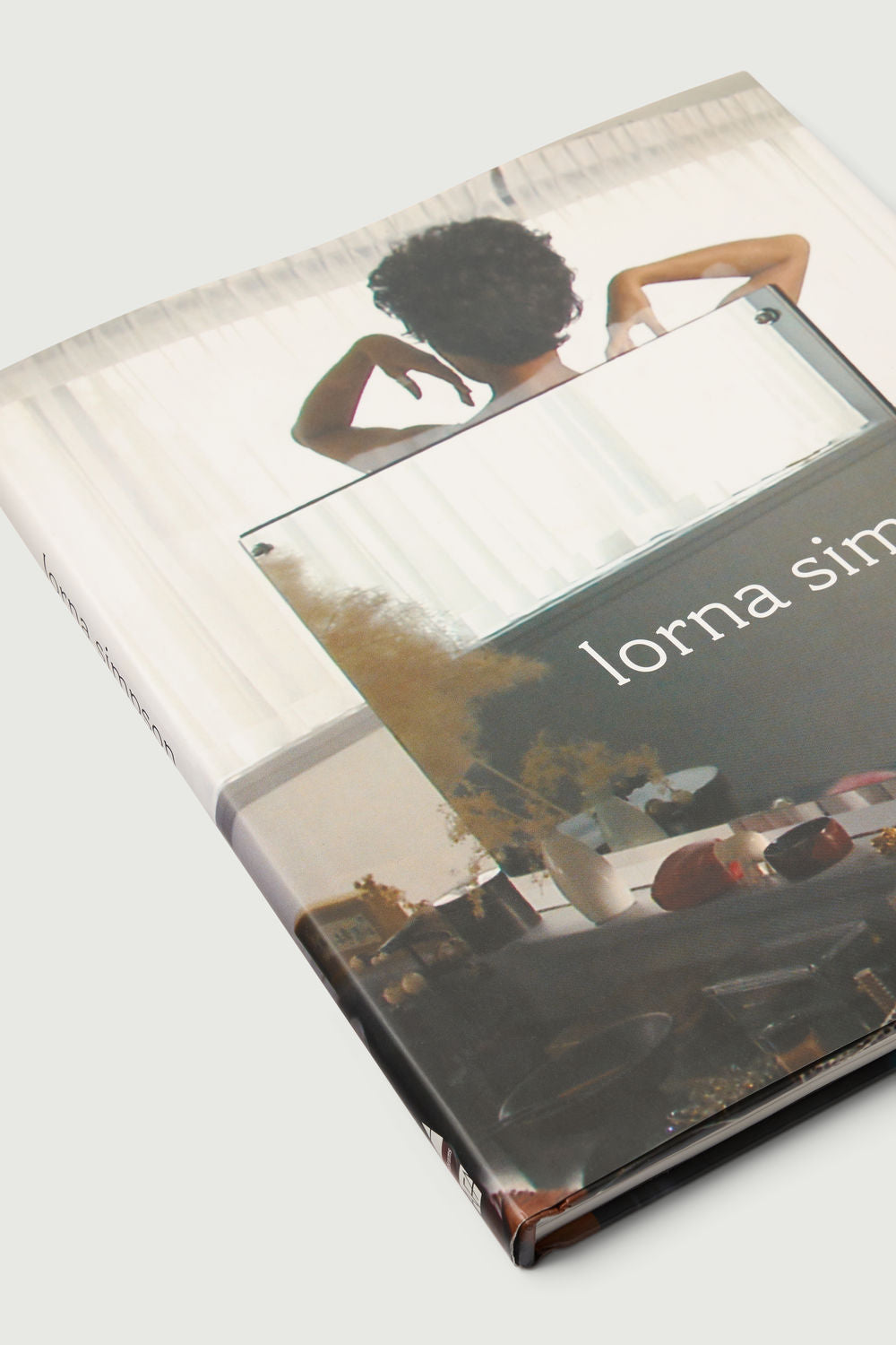 Livre 'Lorna Simpson' (2006) vue 2